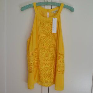 HP✨ NWT Vici High Neck Tank